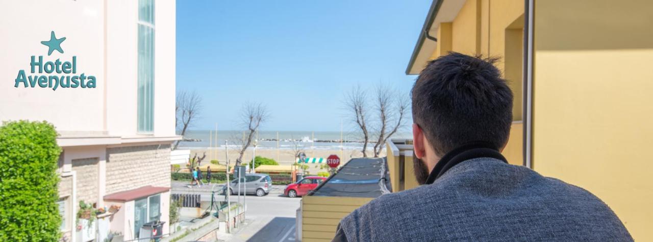 Hotel Avenusta Viserba Di Rimini Bagian luar foto